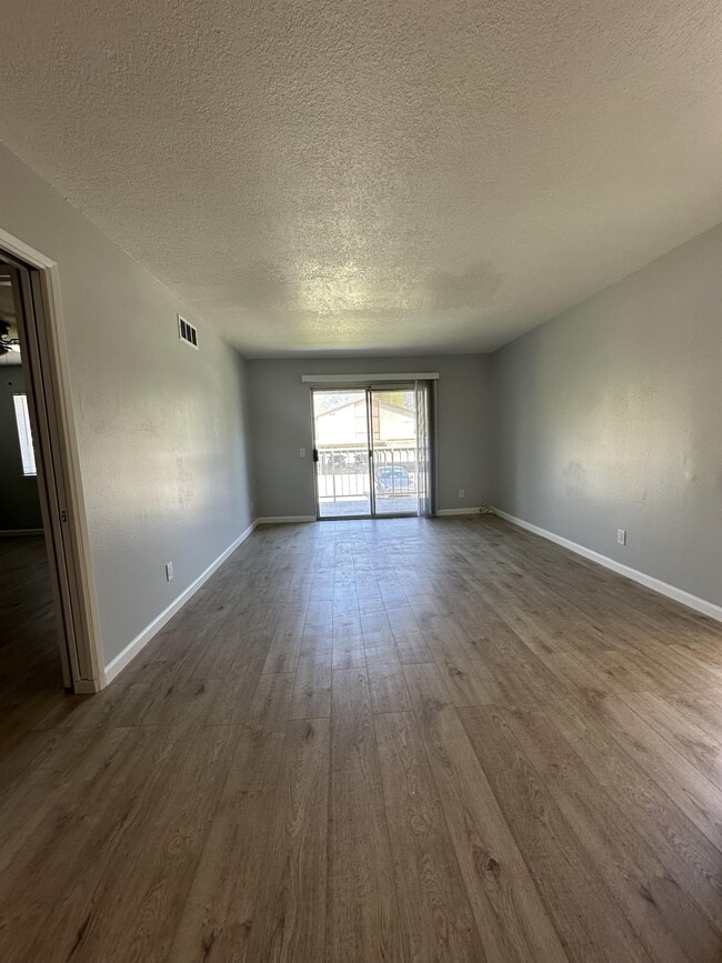 Photo - 8990 19th St