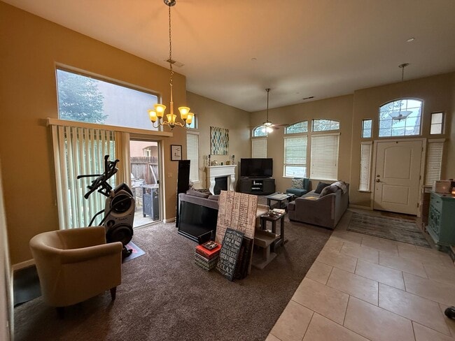 Photo - 39 N Post. A spacious 5 Bedroom 3 Bathroom...