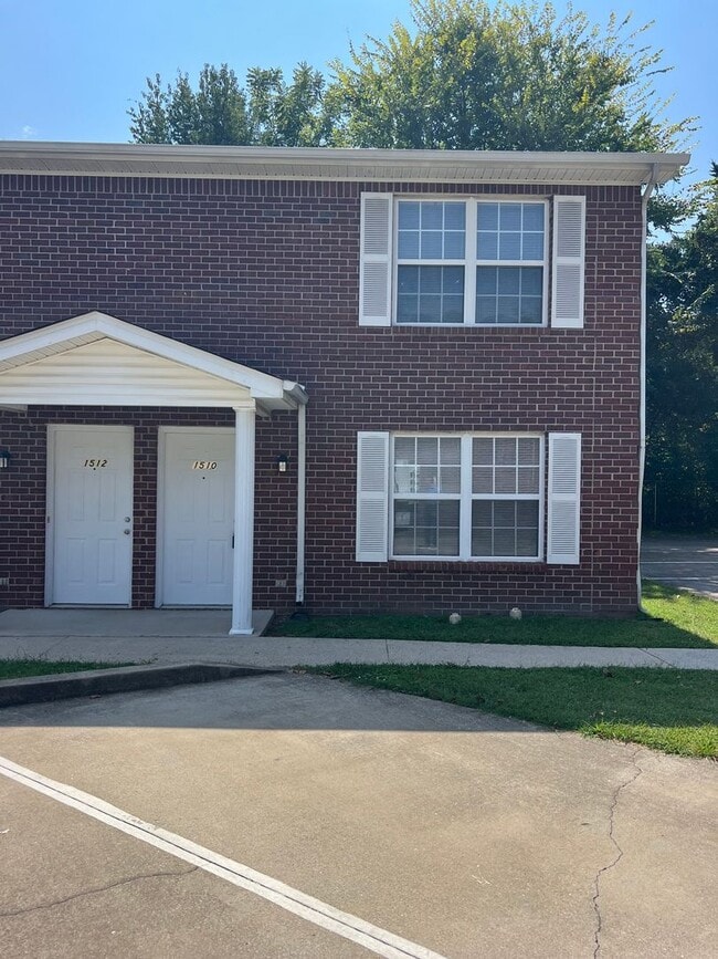 Photo - 1510 Center Pointe Dr