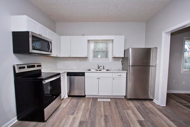 Photo - 1300 Todd Ave