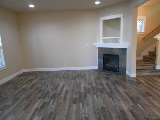 Photo - 61746 Darla Pl