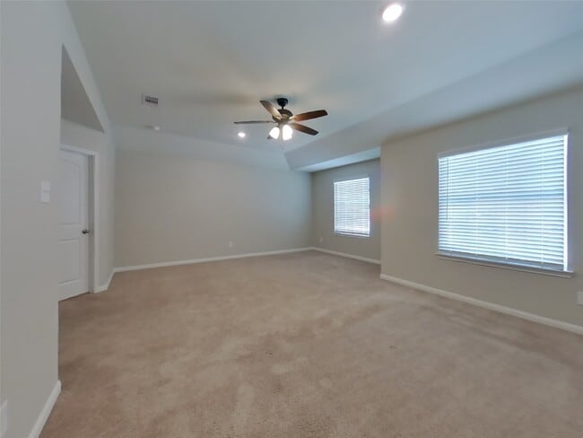 Photo - 23064 Shakespeare Dr
