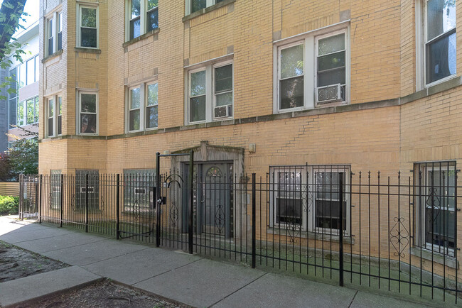 Photo - 1929 W Crystal St Apartments Unit M02H