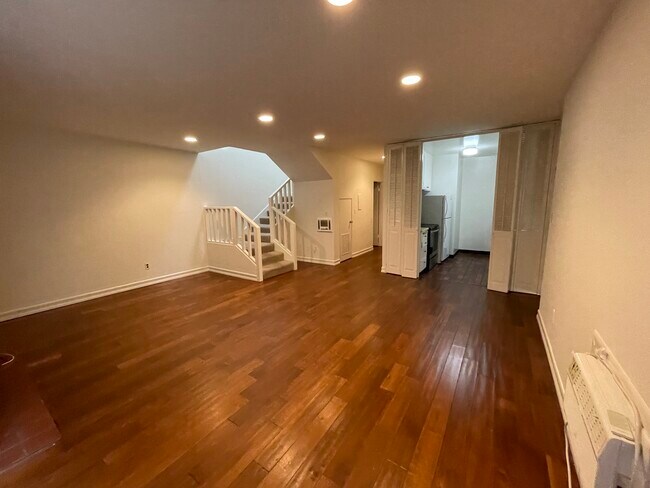Photo - 1827 Parnell Ave Unit 5