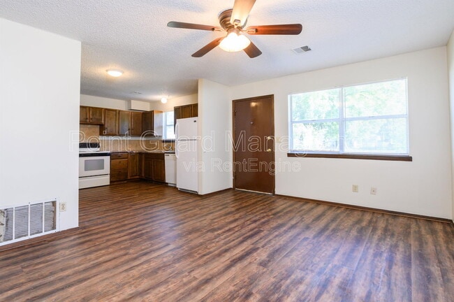 Photo - 1826 S Laura St Unidad 2