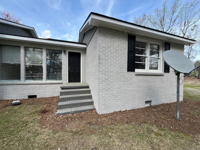 Building Photo - 760 Highway 30 Unit B Rental
