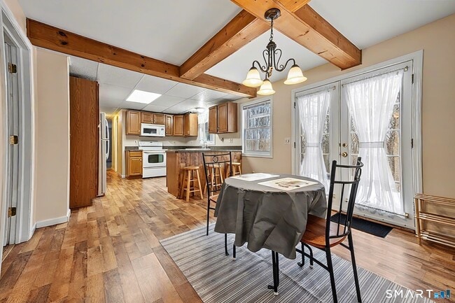 Photo - 15 Indian Hill Ln