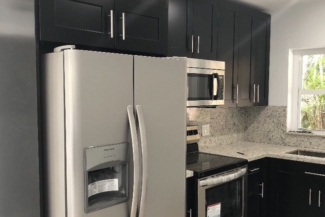 Photo - 634 SE 4th Pl