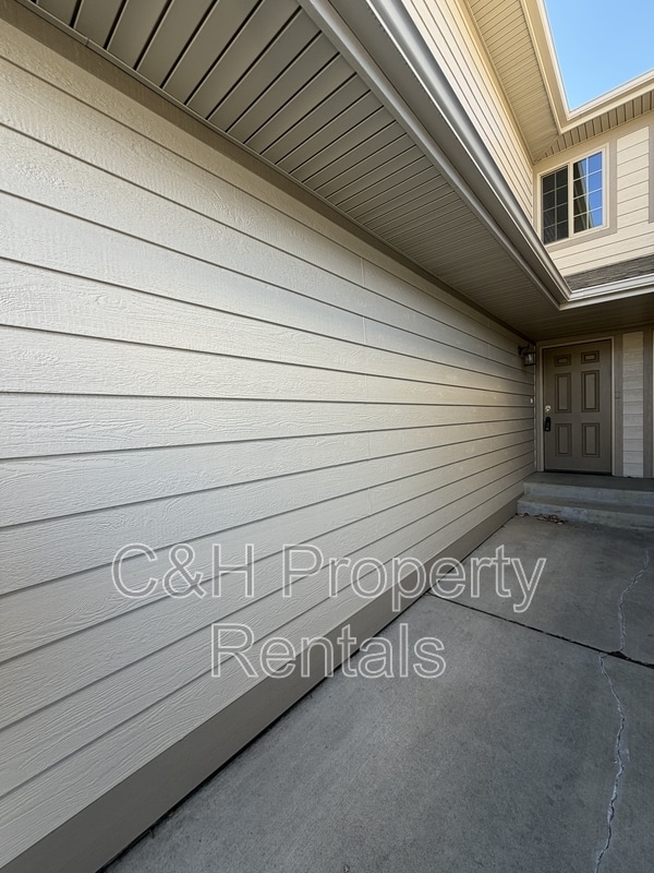 Photo - 574 Killarney St