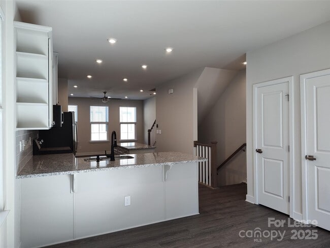 Photo - 6025 Fonsac Ln