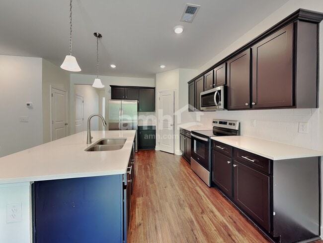 Photo - 180 Pecan Dr