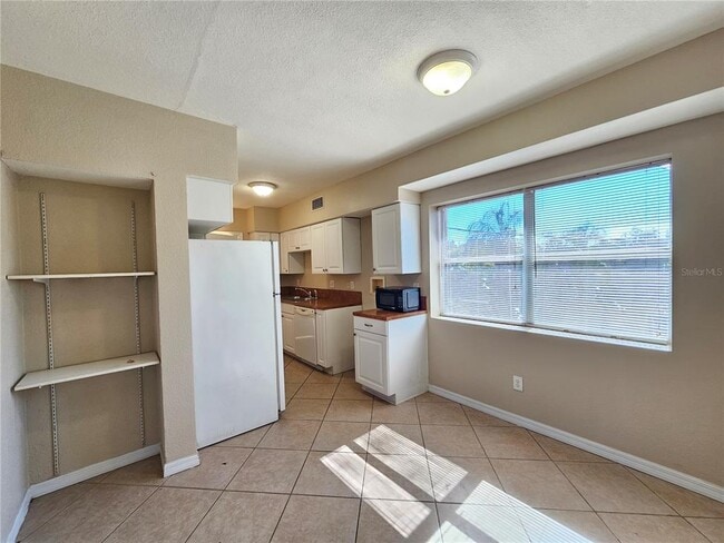 Photo - 1355 Drew St Unit 203