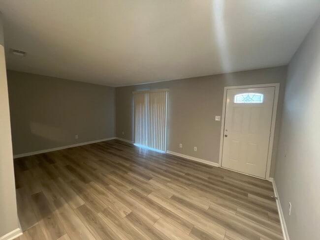 Photo - Magnolia Gardens