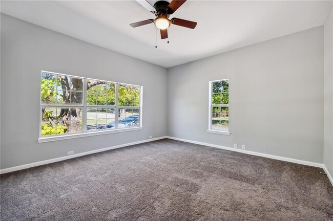 Photo - 1002 S 2nd St