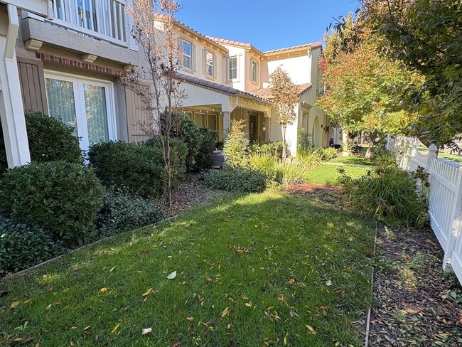 Photo - Large 5 bedroom home with loft. Featuring 2 primary bedrooms