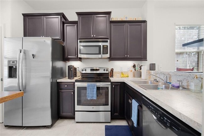 Photo - 107 Phillip Scott Dr