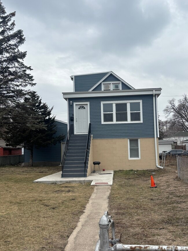 Building Photo - Gary Rental Unit 2, 2