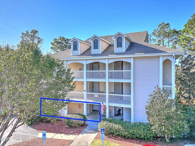Building Photo - 3350 Club Villas Dr Unit # 101 Rental