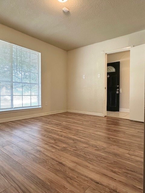 Photo - 12315 Hawthorne Dr