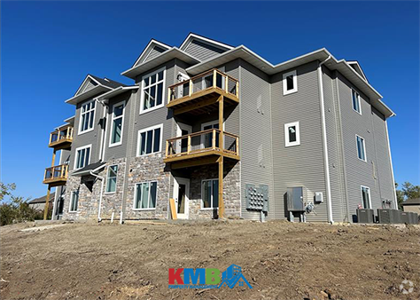 Building Photo - 10 Jaro Wy Unit 201 Rental