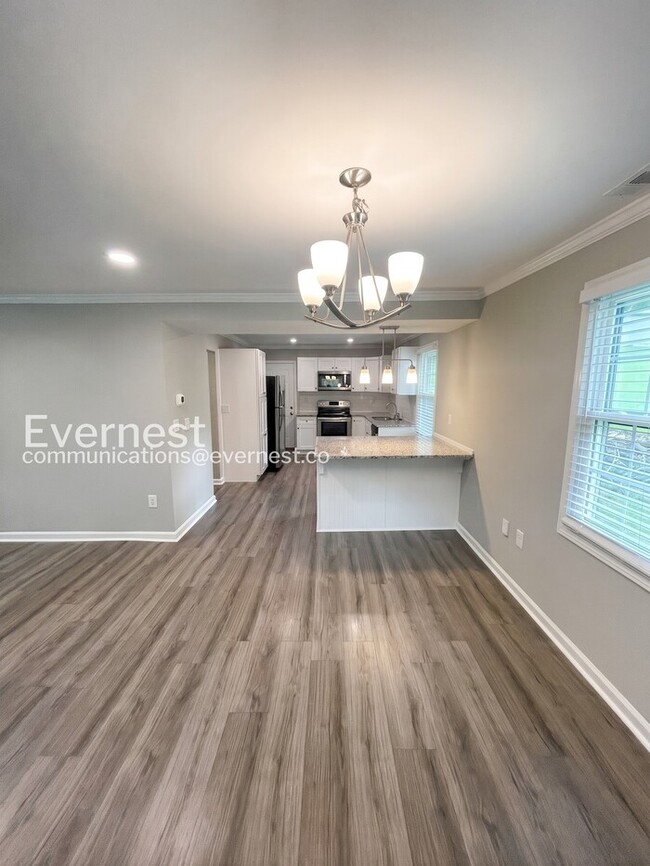 Photo - 239 Jeffery Dr