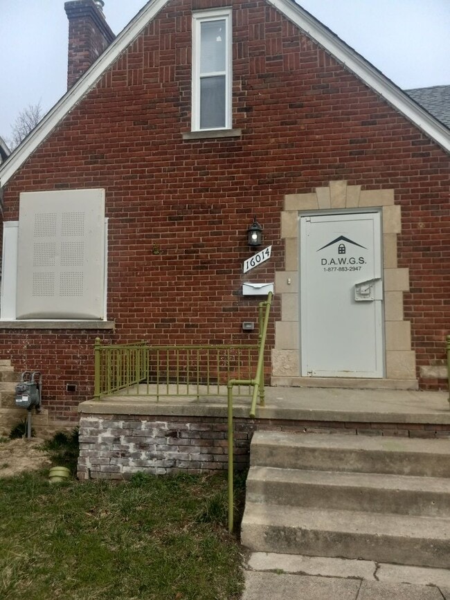 Building Photo - Section 8 Ready: 4-Bedroom 2-Bathroom