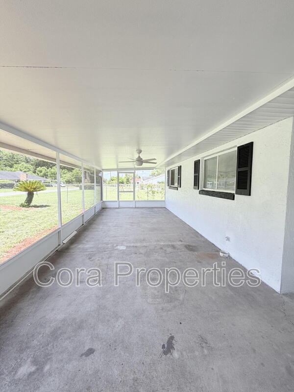 Photo - 825 Avenue Y NW