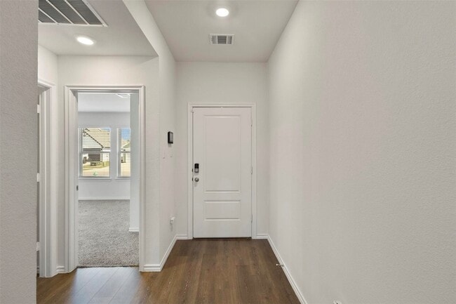 11129 Pond View Ct