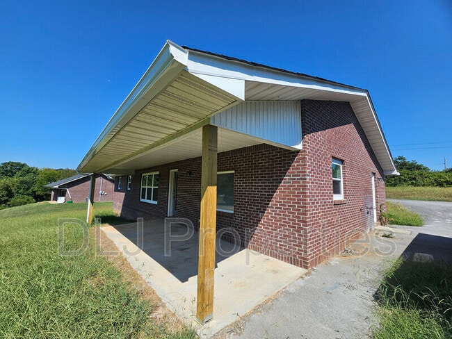 1102 Hicks Rd