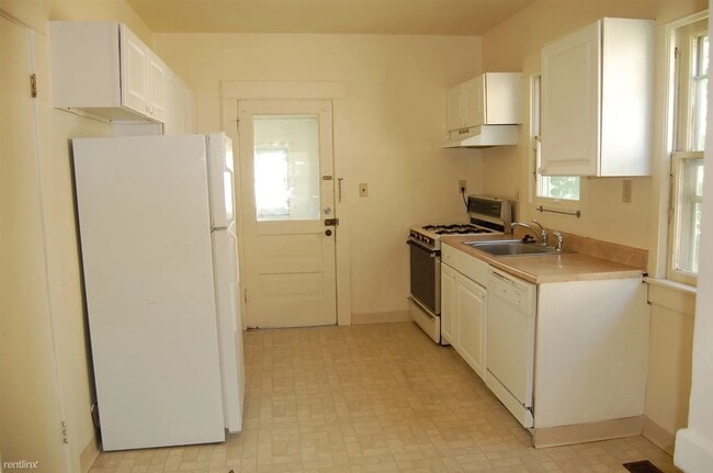 Photo - 115 Adams St