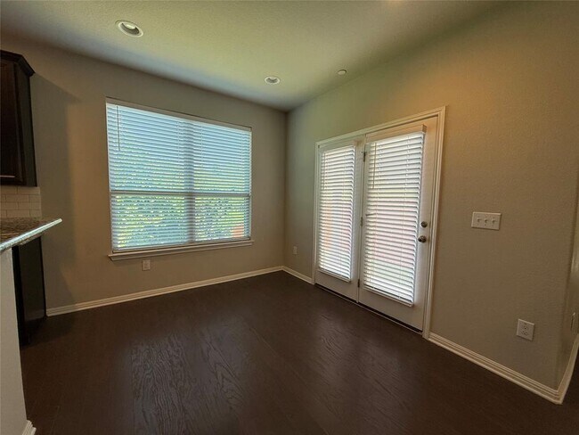 Photo - 3240 E Whitestone Blvd