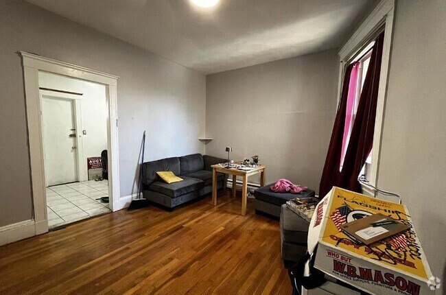 Building Photo - 1700 Commonwealth Ave Rental