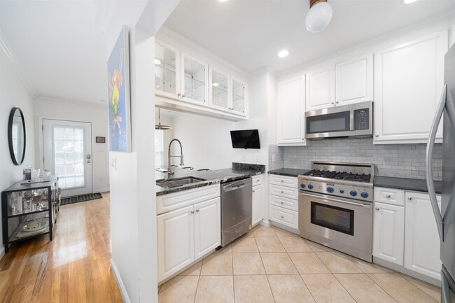 Building Photo - 67 Madison St Unit A Rental