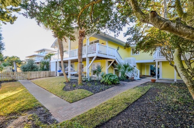 2 Sand Dollar Ln