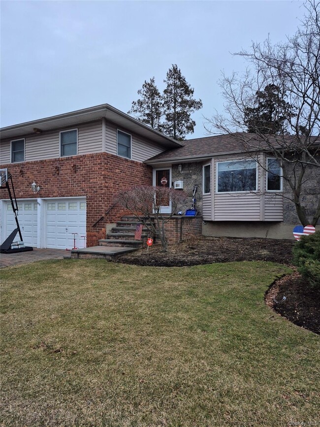 Building Photo - 979 Mark Dr Unit 1st Floor