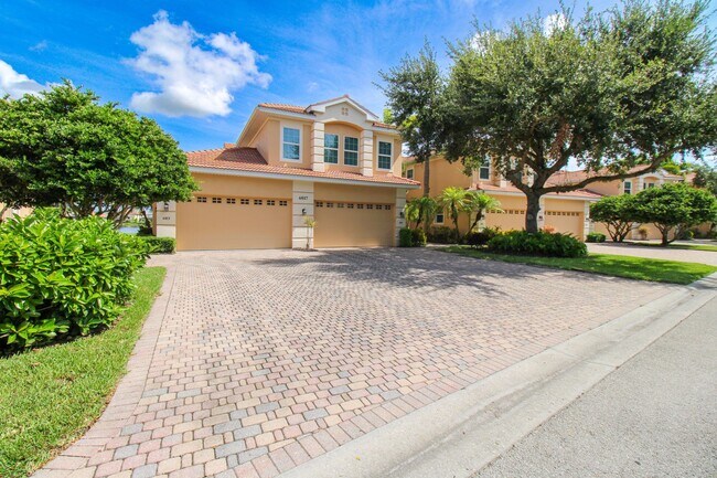 Photo - ** THE STRAND GOLFING UNIT ** 3/3 ** NICE UNIT **GOLF TRANSFER MEMBERSHIP HERE **