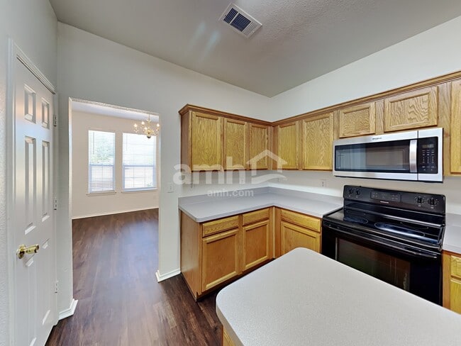 Photo - 202 Bob White Dr