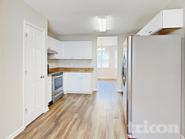 Photo - 111 Sweet Thorne Rd