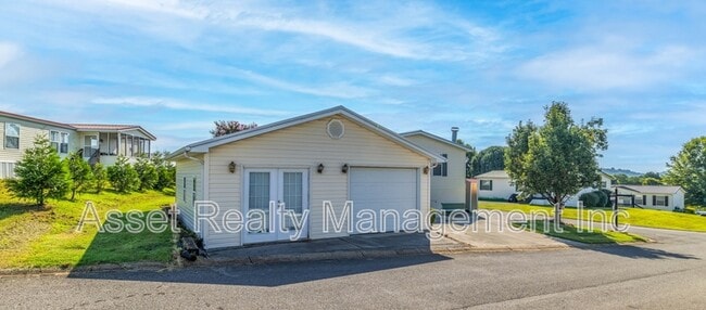 Photo - 1322 Silver Charm Way