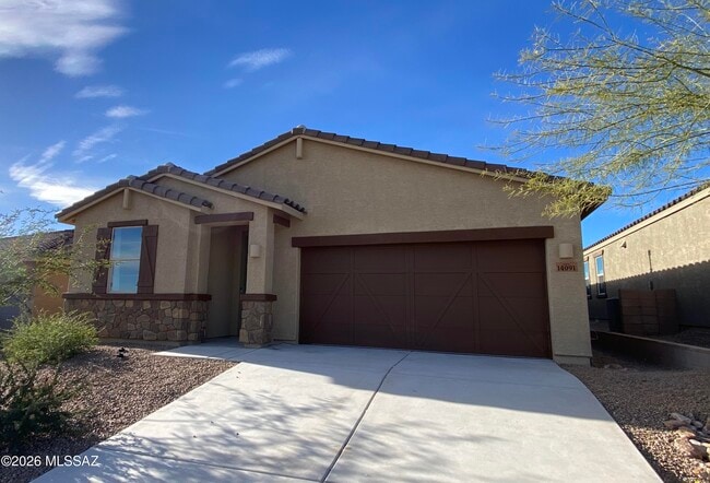 Building Photo - 14091 E Golden Oaks Rd