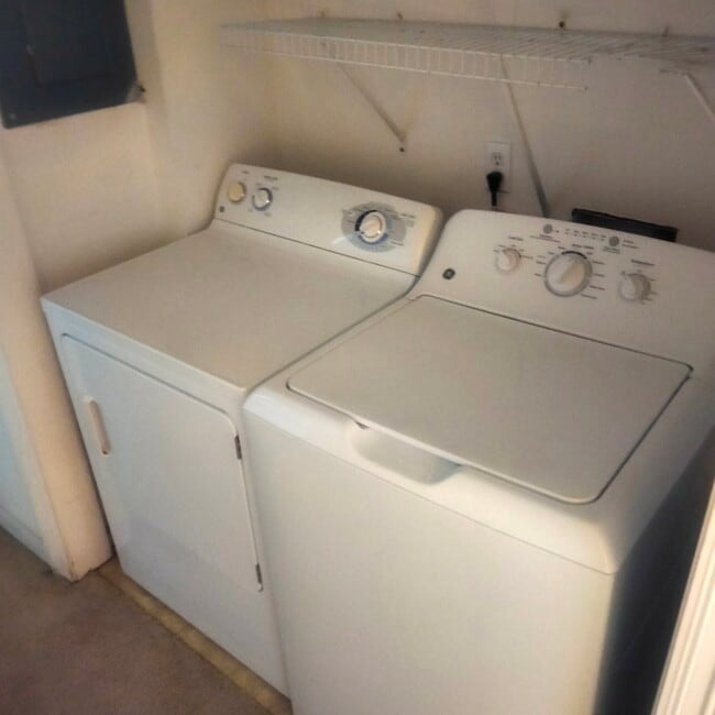 Photo - 1466 Sharlo Ave