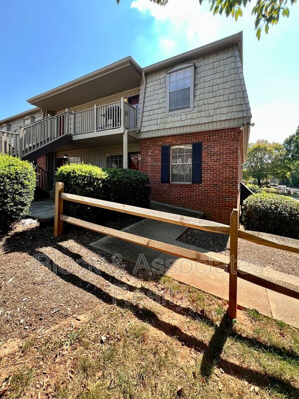 Photo - 3818 Country Club Rd