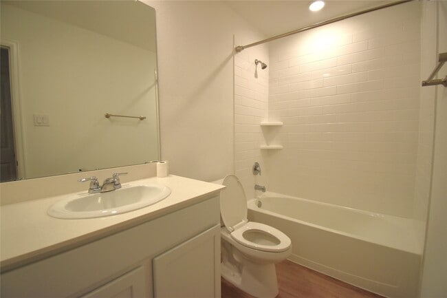Building Photo - 3326 Spanish Oak Ln