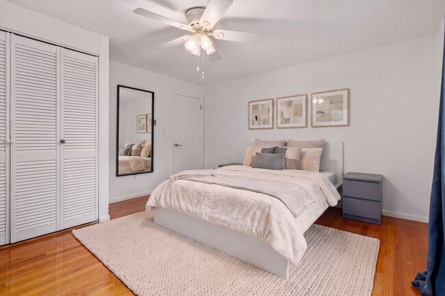 12 Colonial Village Dr Unit 5
