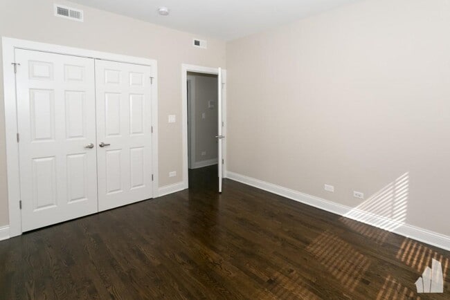 Photo - 2230 N Sawyer Ave Unit 1W