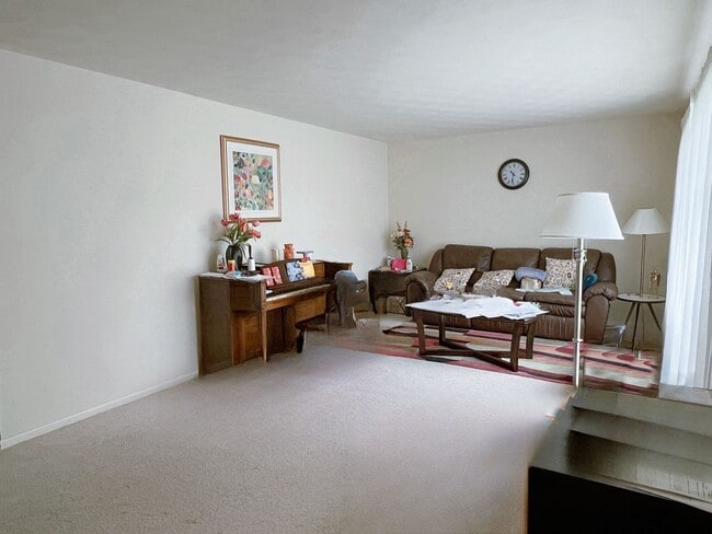 Photo - 2635 Covington St