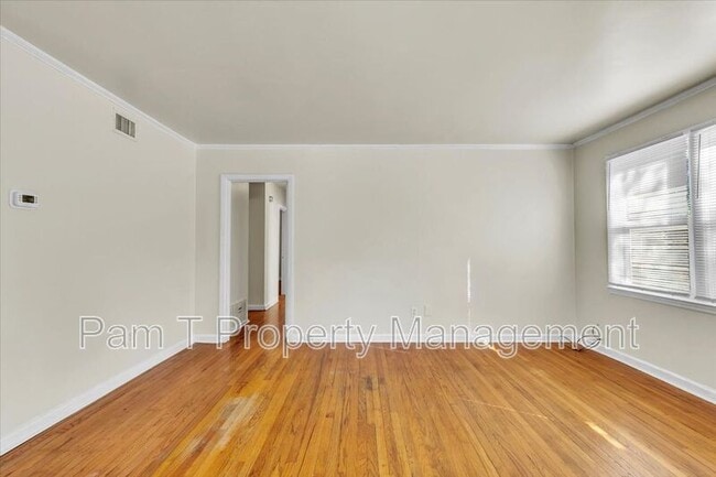 Photo - 1702 E.35TH St.