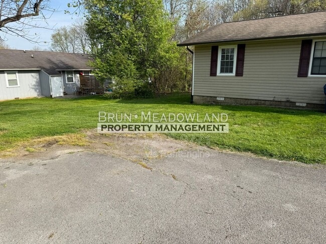 Photo - 1930 Lovell Rd