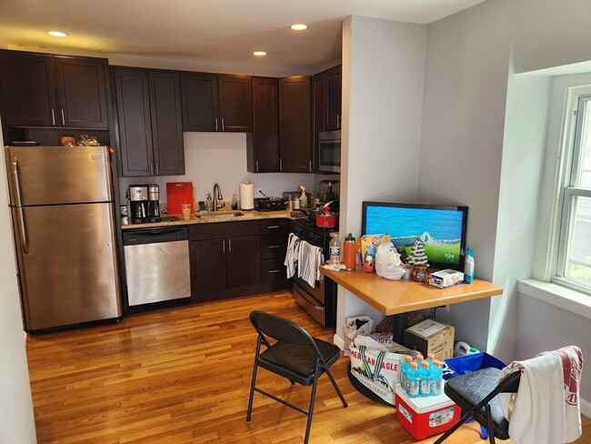 Photo - 20 Pinckney St Apartment Unit #3