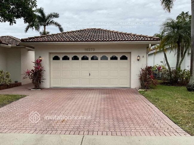 Building Photo - 16270 La Costa Dr